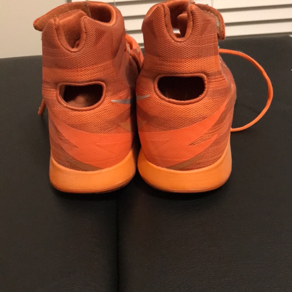 Nike - Picture 4 of 4